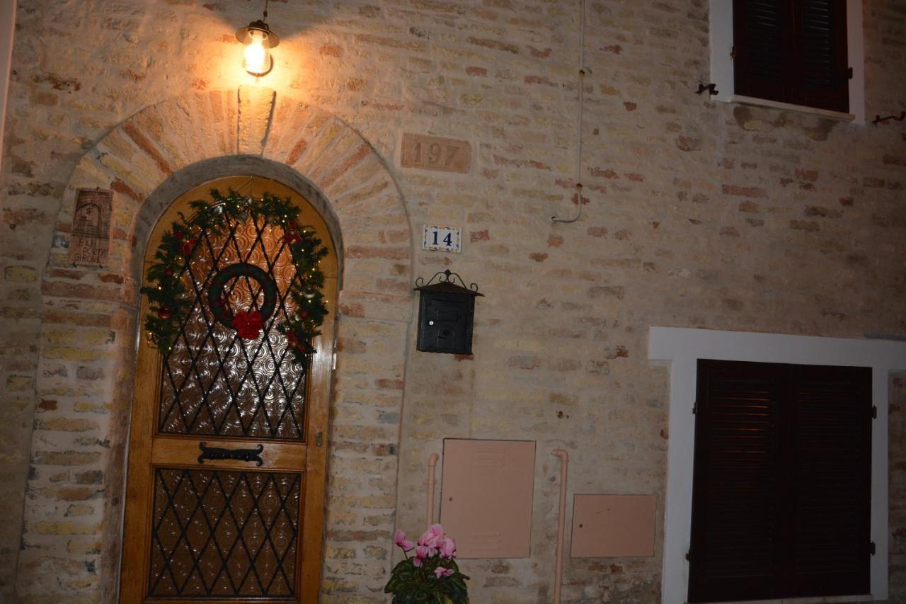 B&B Porta Girone Civitanova Alta Exterior foto