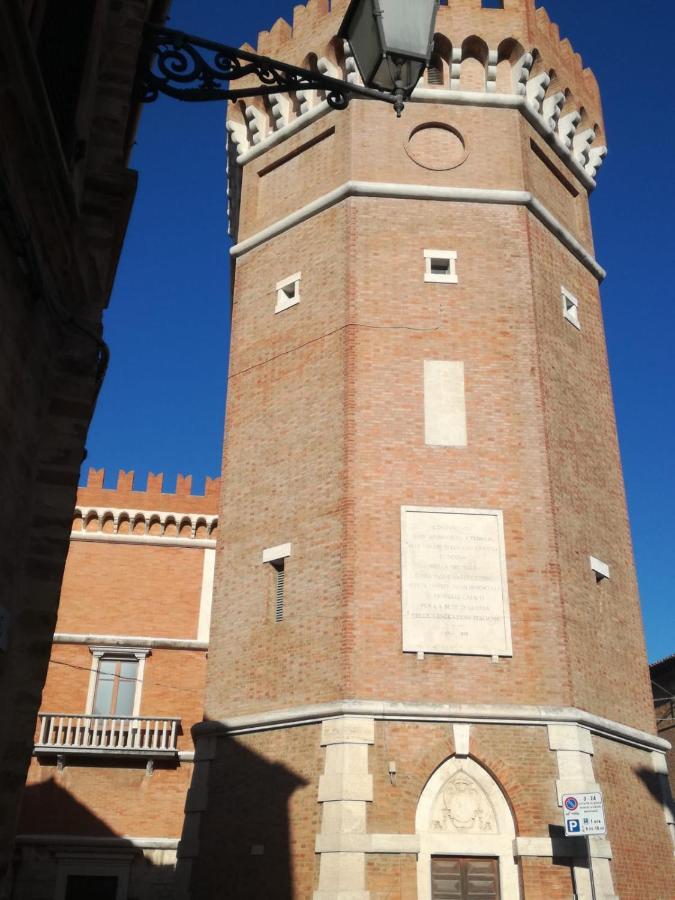 B&B Porta Girone Civitanova Alta Exterior foto