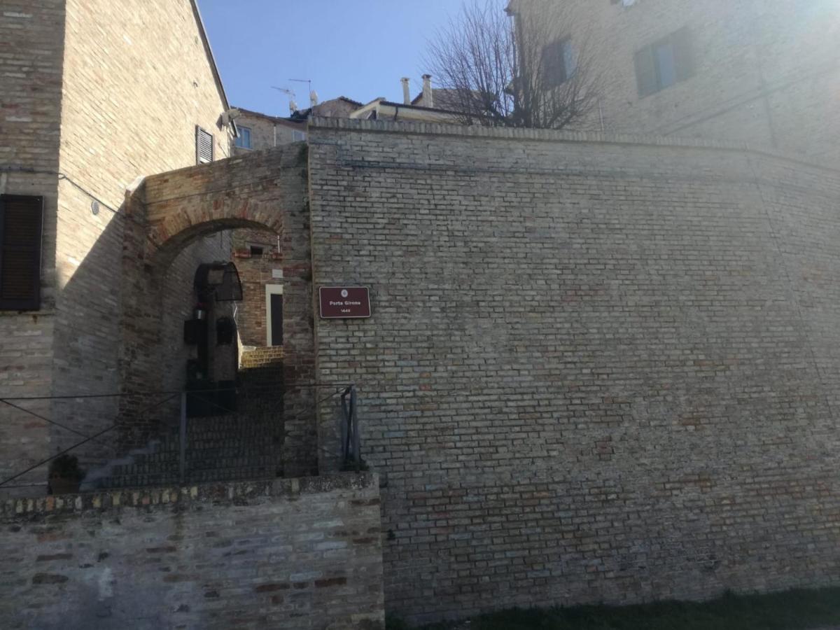 B&B Porta Girone Civitanova Alta Exterior foto